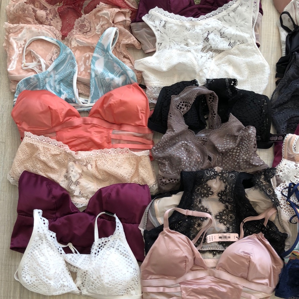 10 Victoria secret bralettes - Picture 3 of 8